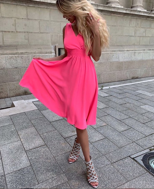 laura k pink 2